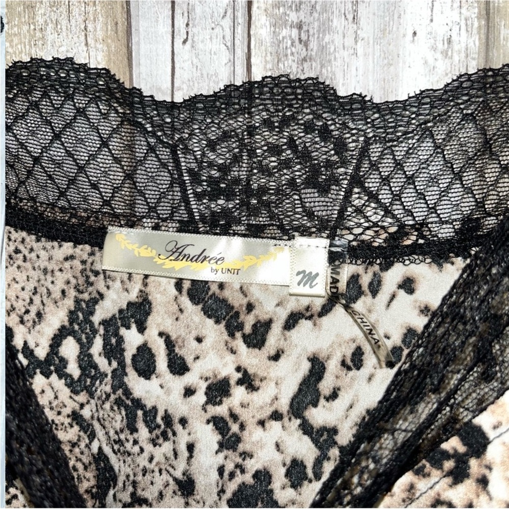 Andree Snake Print Tank - Picture 4 of 4